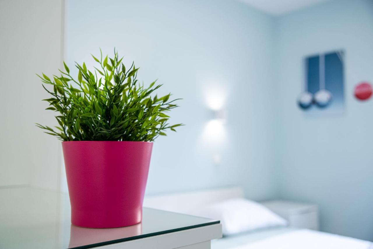 Colibri Central Apartment Варна Экстерьер фото