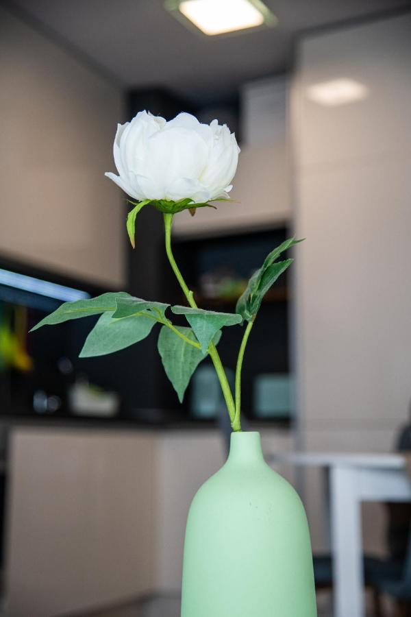 Colibri Central Apartment Варна Экстерьер фото